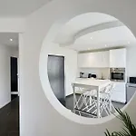 Spacieux Loft Moderne - *