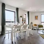 Spacieux Loft Moderne -