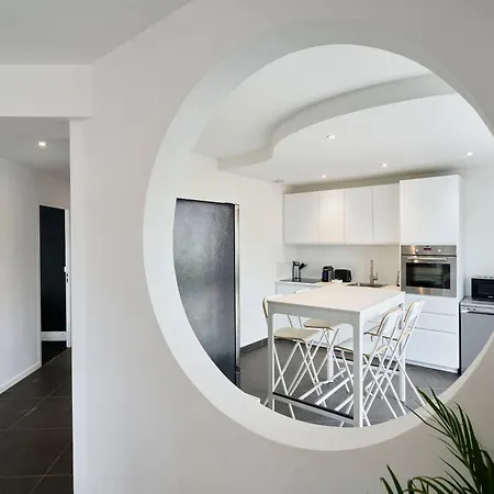 Spacieux Loft Moderne - *